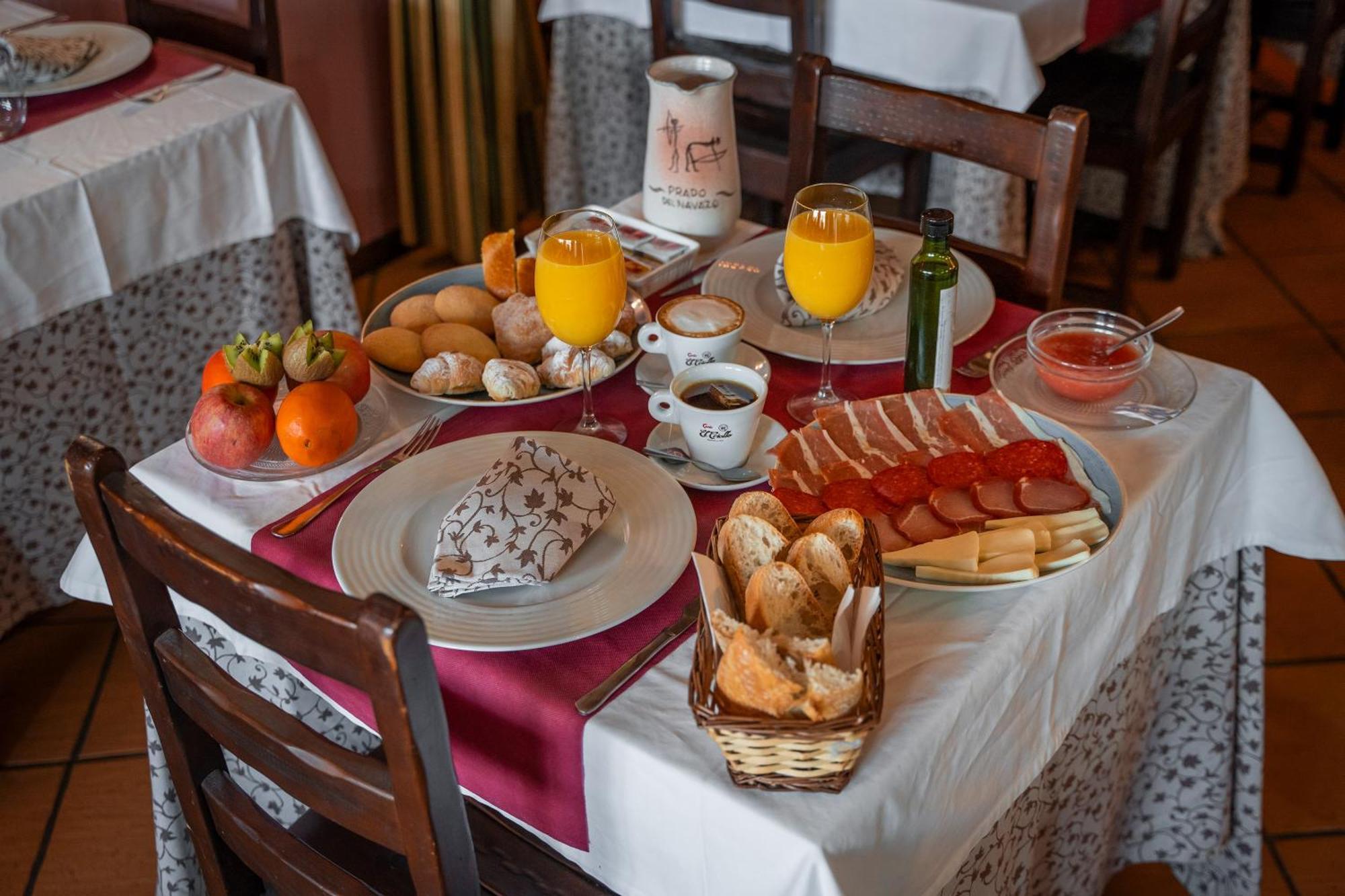 Hotel - Restaurante Prado Del Navazo الباراثين المظهر الخارجي الصورة