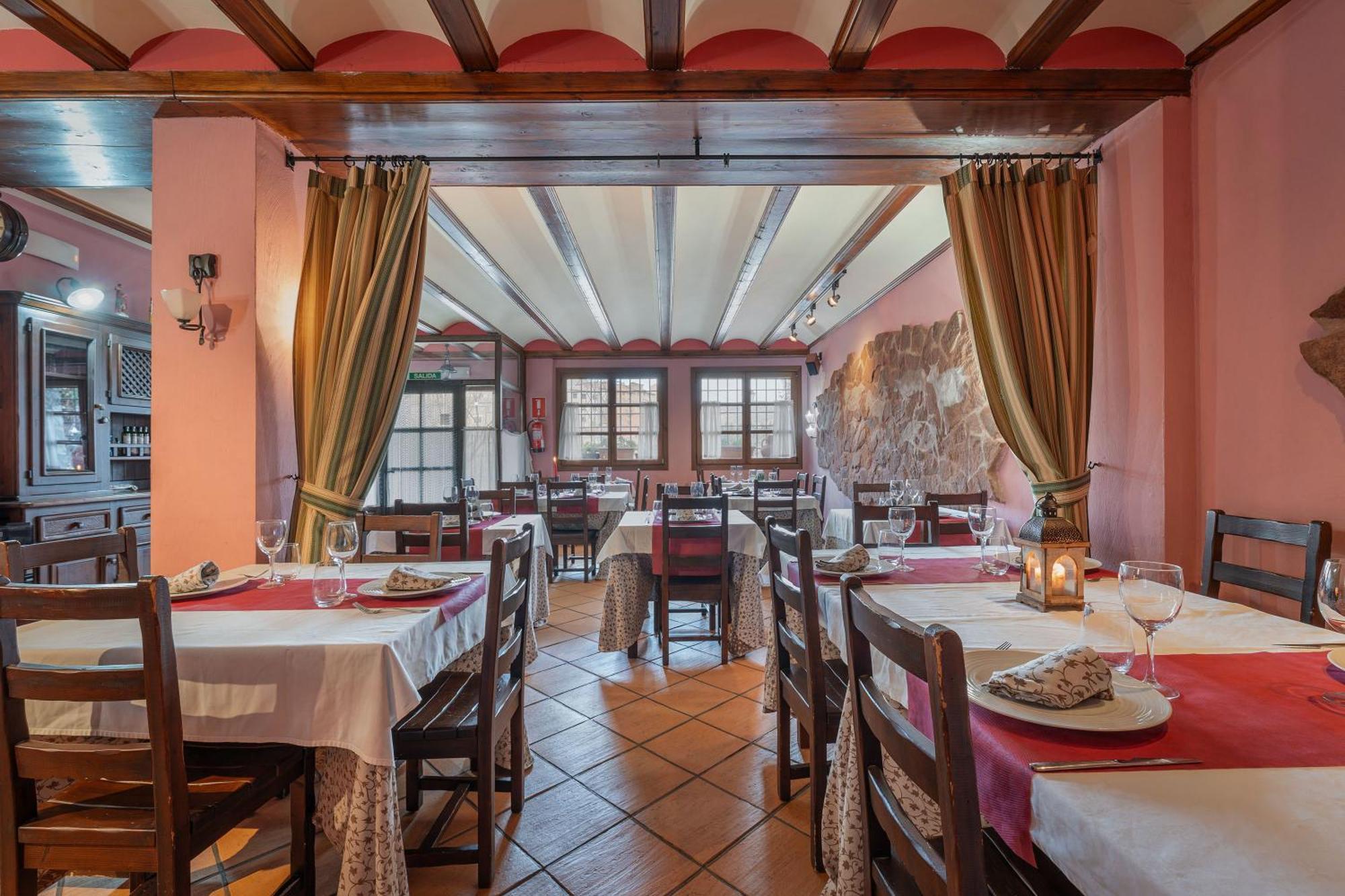 Hotel - Restaurante Prado Del Navazo الباراثين المظهر الخارجي الصورة