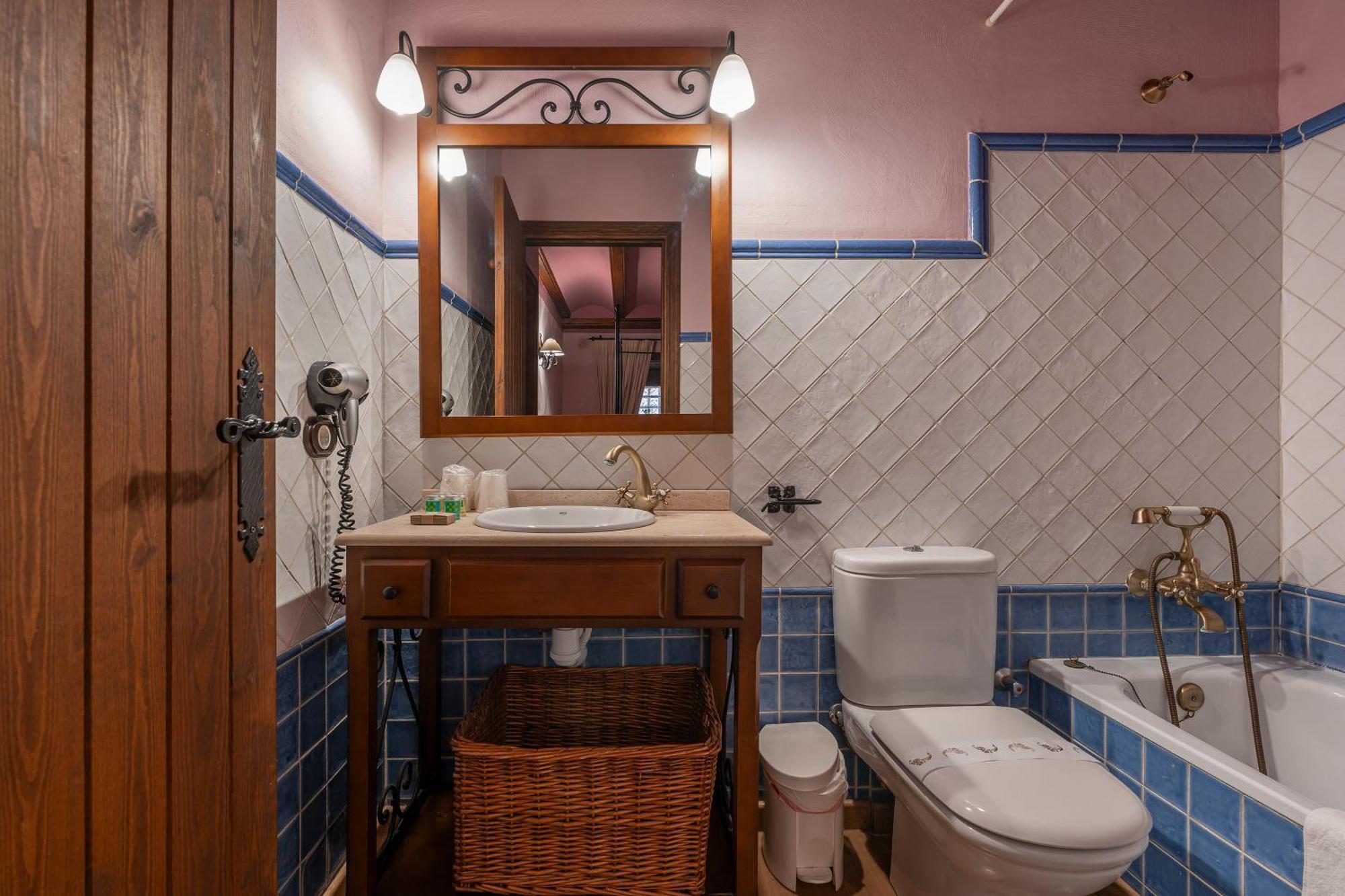 Hotel - Restaurante Prado Del Navazo الباراثين المظهر الخارجي الصورة