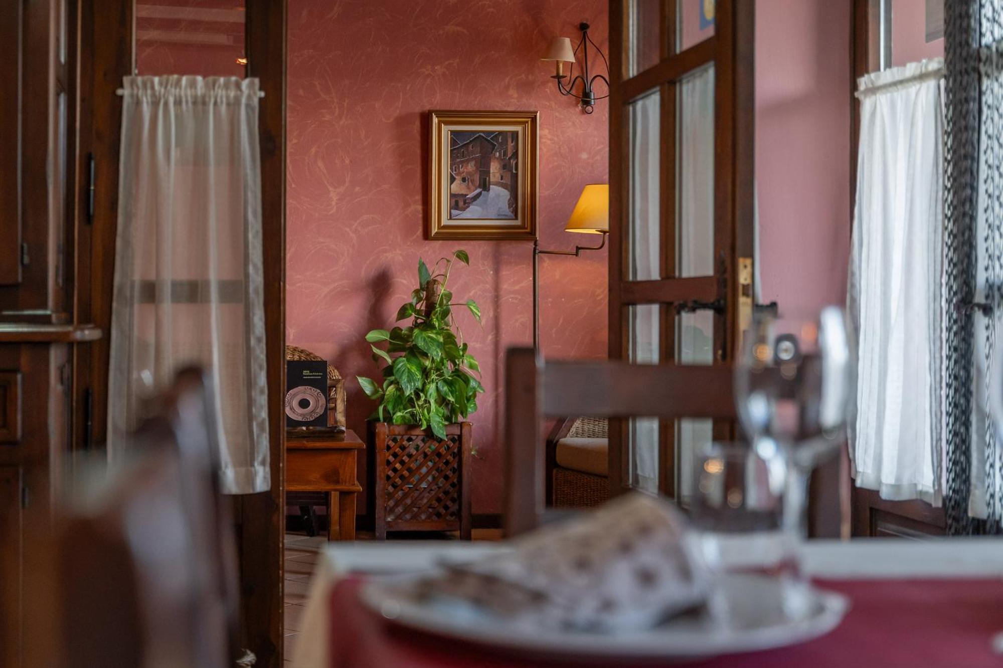 Hotel - Restaurante Prado Del Navazo الباراثين المظهر الخارجي الصورة